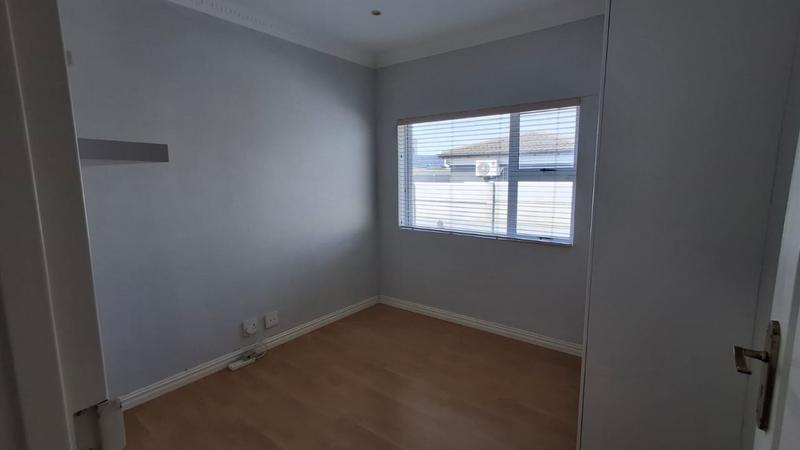 4 Bedroom Property for Sale in West Beach Western Cape